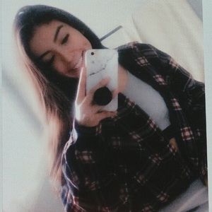 Meet your Posher, Ana